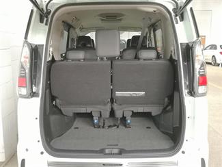 2019 Nissan Serena - Thumbnail
