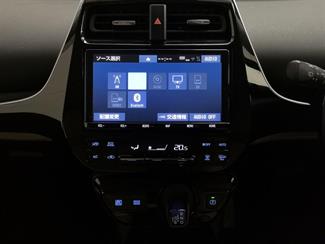 2021 Toyota Prius - Thumbnail