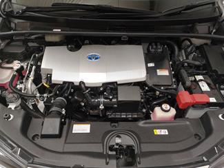 2021 Toyota Prius - Thumbnail