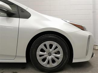 2021 Toyota Prius - Thumbnail
