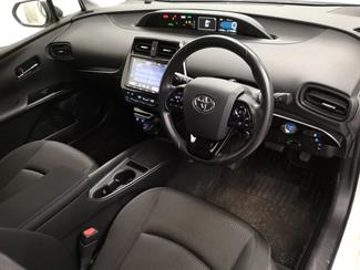 2021 Toyota Prius - Thumbnail