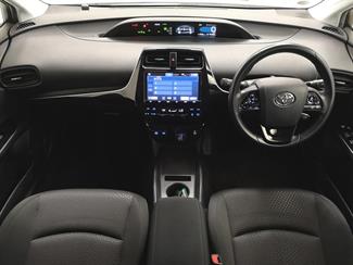 2021 Toyota Prius - Thumbnail