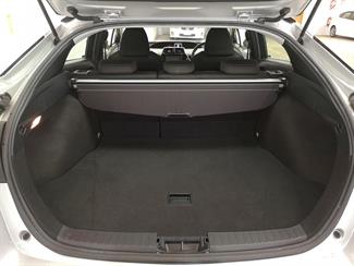 2020 Toyota Prius - Thumbnail