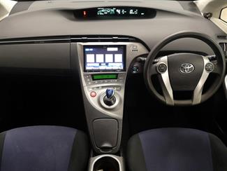 2013 Toyota Prius - Thumbnail