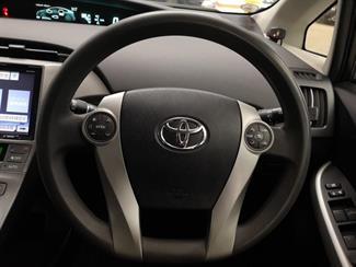 2013 Toyota Prius - Thumbnail