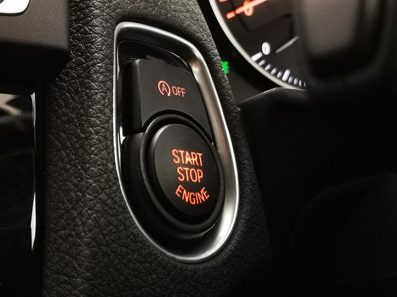 2015 BMW 118I