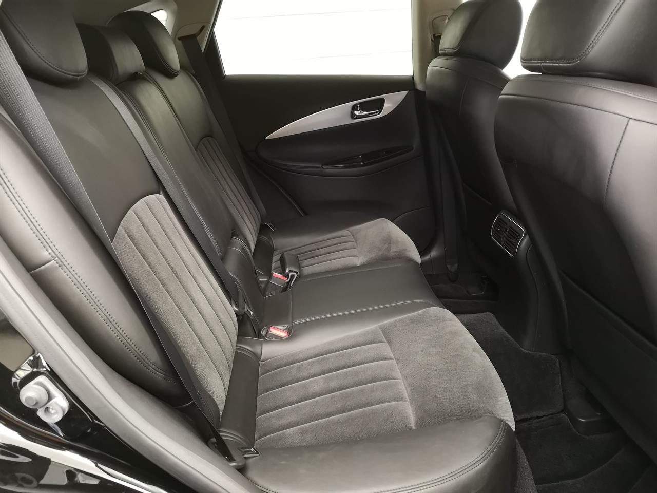 2013 Nissan Skyline