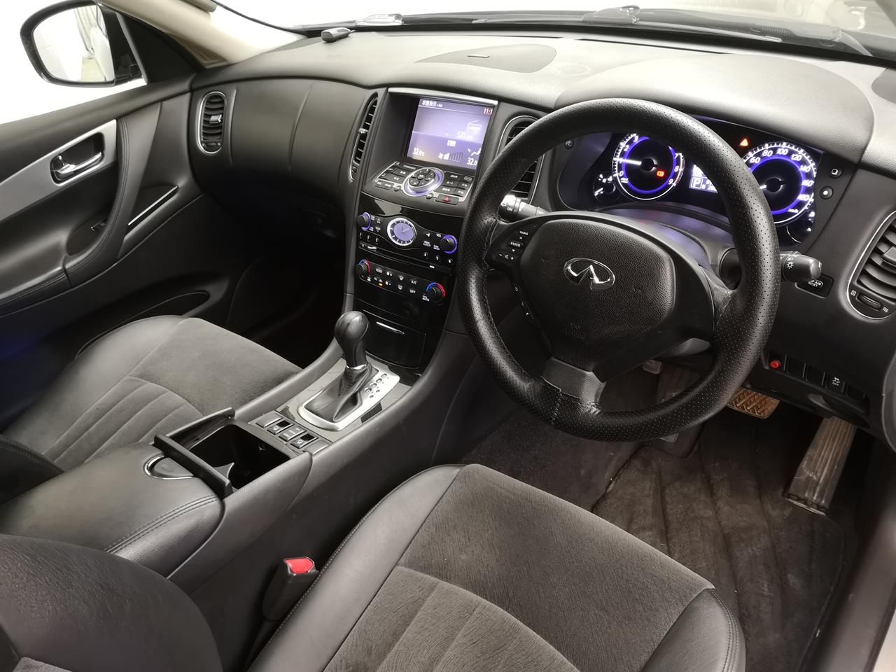 2013 Nissan Skyline