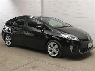 2012 Toyota Prius - Thumbnail