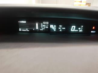 2012 Toyota Prius - Thumbnail