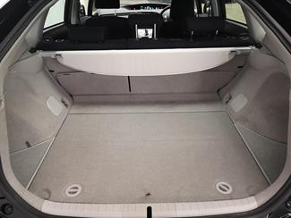 2012 Toyota Prius - Thumbnail