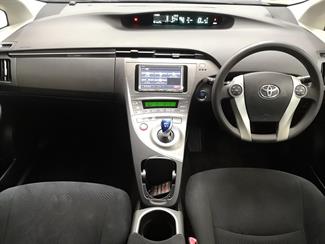 2012 Toyota Prius - Thumbnail