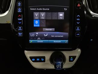 2017 Toyota Prius - Thumbnail