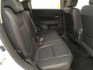 2015 Mitsubishi Outlander - Thumbnail