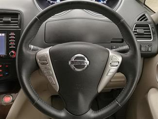 2013 Nissan Serena - Thumbnail