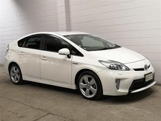 2012 Toyota Prius - Thumbnail