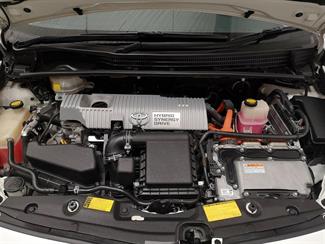 2012 Toyota Prius - Thumbnail