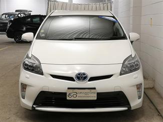 2012 Toyota Prius - Thumbnail