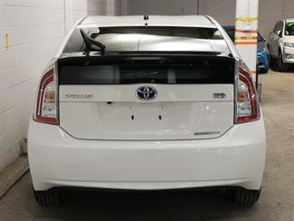 2012 Toyota Prius - Thumbnail