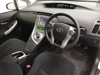 2012 Toyota Prius - Thumbnail