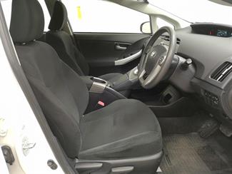 2012 Toyota Prius - Thumbnail