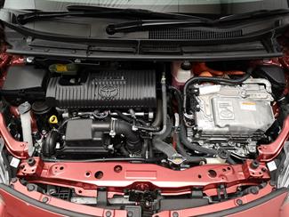 2016 Toyota Sienta - Thumbnail