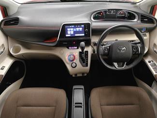 2016 Toyota Sienta - Thumbnail