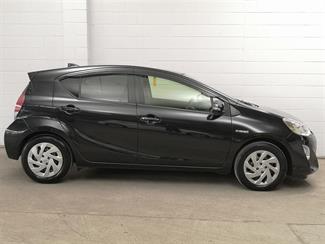 2016 Toyota Aqua - Thumbnail