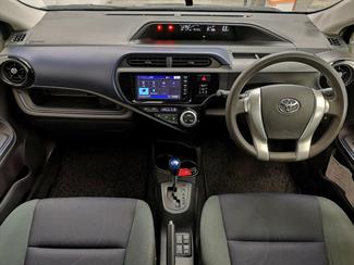 2016 Toyota Aqua - Thumbnail