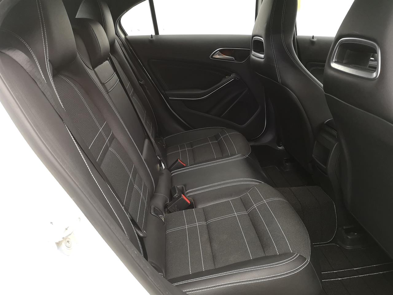 2015 Mercedes-Benz A 180