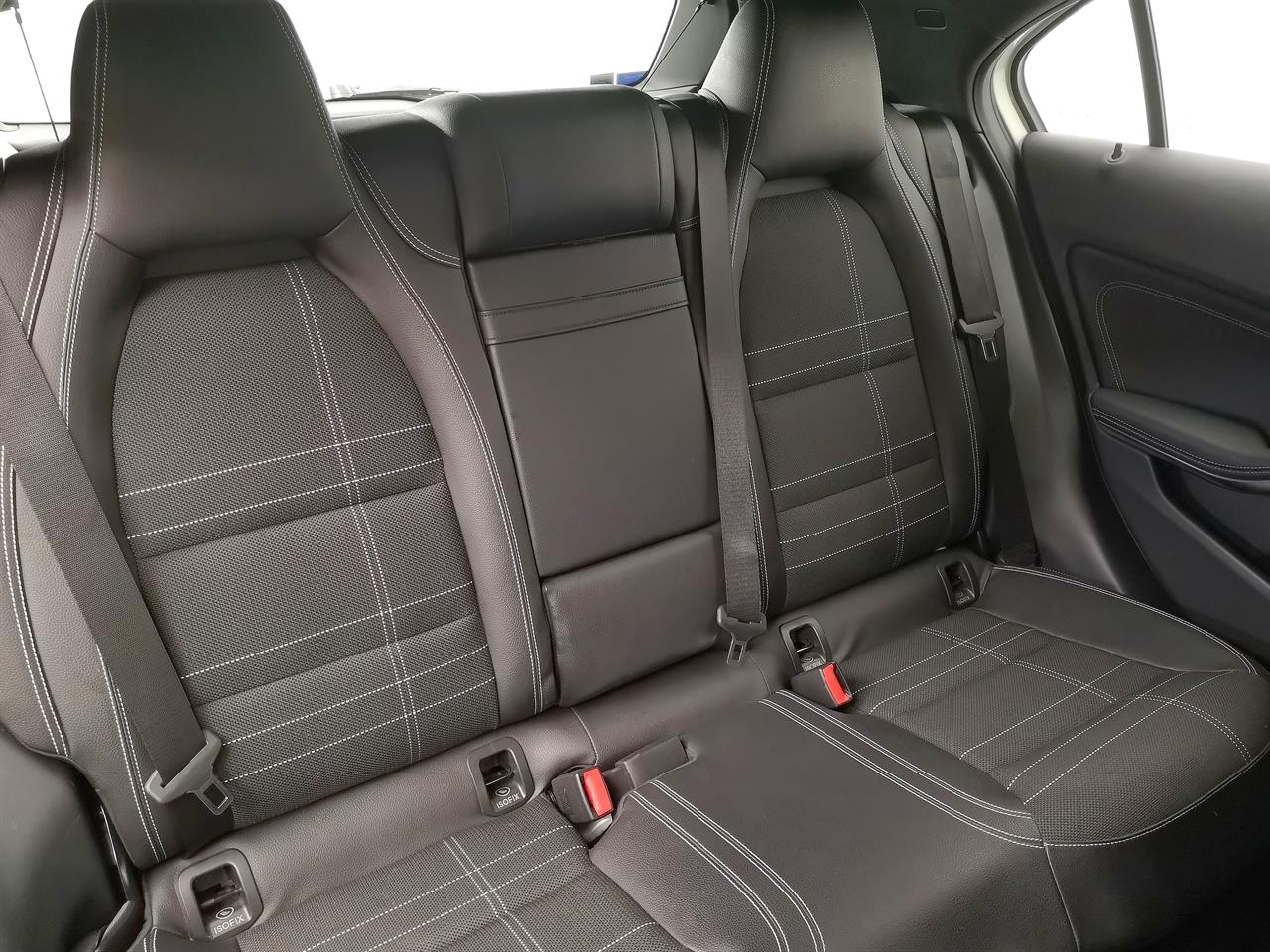 2015 Mercedes-Benz A 180