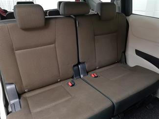 2017 Toyota Sienta - Thumbnail