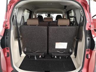 2017 Toyota Sienta - Thumbnail