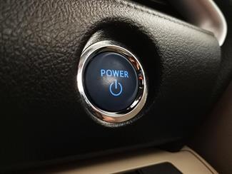 2017 Toyota Sienta - Thumbnail