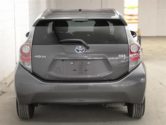 2014 Toyota Aqua - Thumbnail