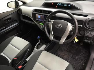 2014 Toyota Aqua - Thumbnail