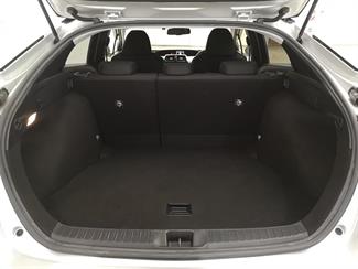 2017 Toyota Prius - Thumbnail