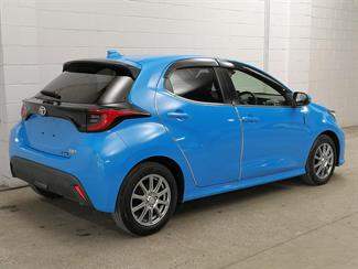 2021 Toyota Yaris - Thumbnail