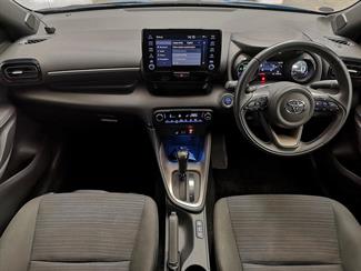 2021 Toyota Yaris - Thumbnail