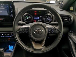 2021 Toyota Yaris - Thumbnail