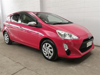 2015 Toyota Aqua - Thumbnail