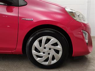 2015 Toyota Aqua - Thumbnail