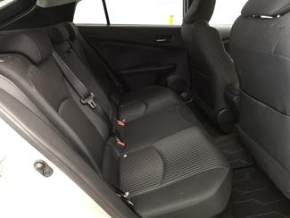 2017 Toyota Prius - Thumbnail