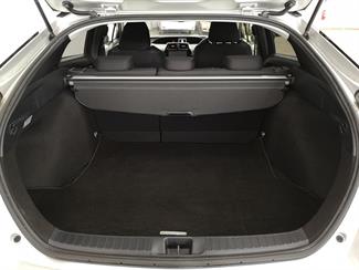 2017 Toyota Prius - Thumbnail