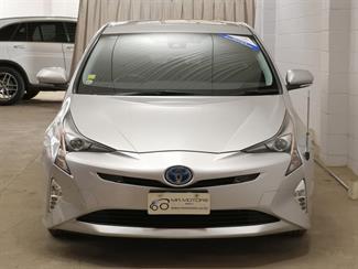 2017 Toyota Prius - Thumbnail