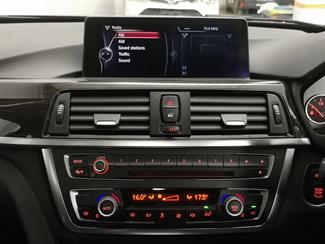 2015 BMW 320i - Thumbnail