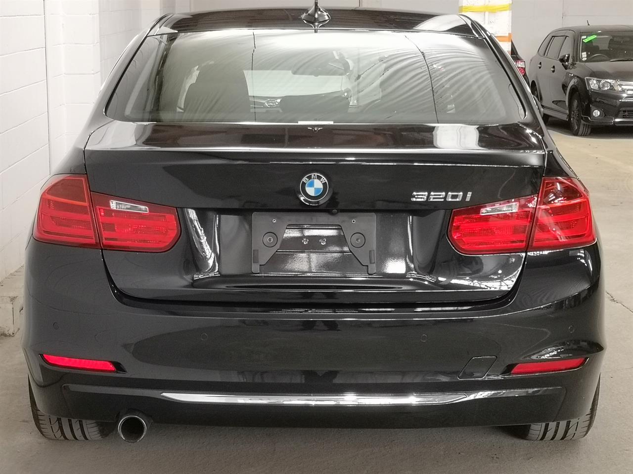 2015 BMW 320i