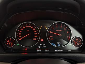 2016 BMW 330e - Thumbnail