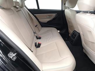 2016 BMW 330e - Thumbnail