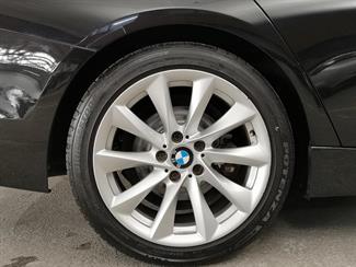2016 BMW 330e - Thumbnail